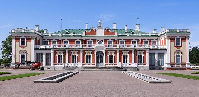 Parco e Palazzo di Kadriorg: visitare l’ex residenza di Pietro il Grande